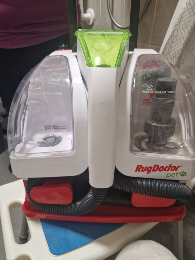 Rug doctor carpet and upholstery cleaner 