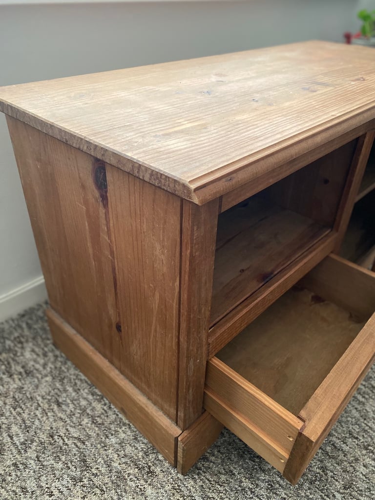 Cabinet/ Tv stand 
