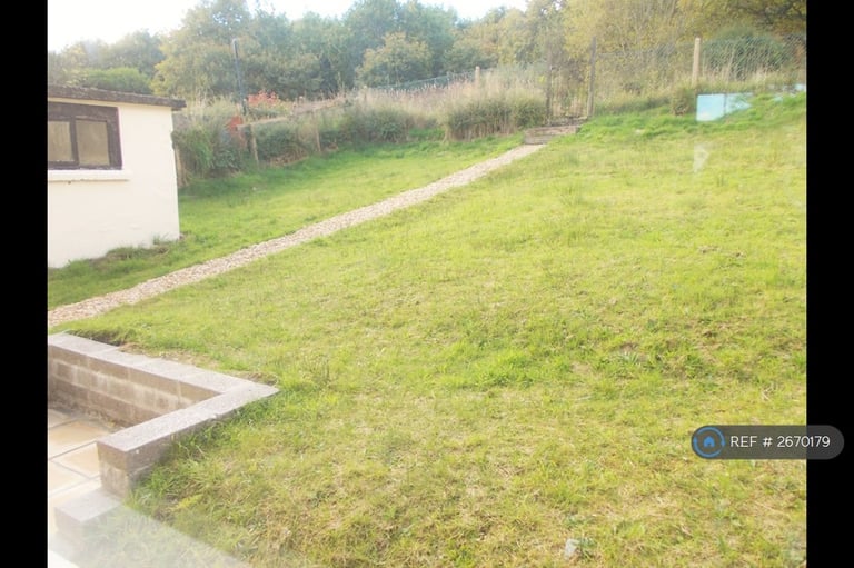 3 bedroom house in Blaenrhondda Road, Blaenrhondda, Treherbert, CF42 (3 bed) (#2670179)