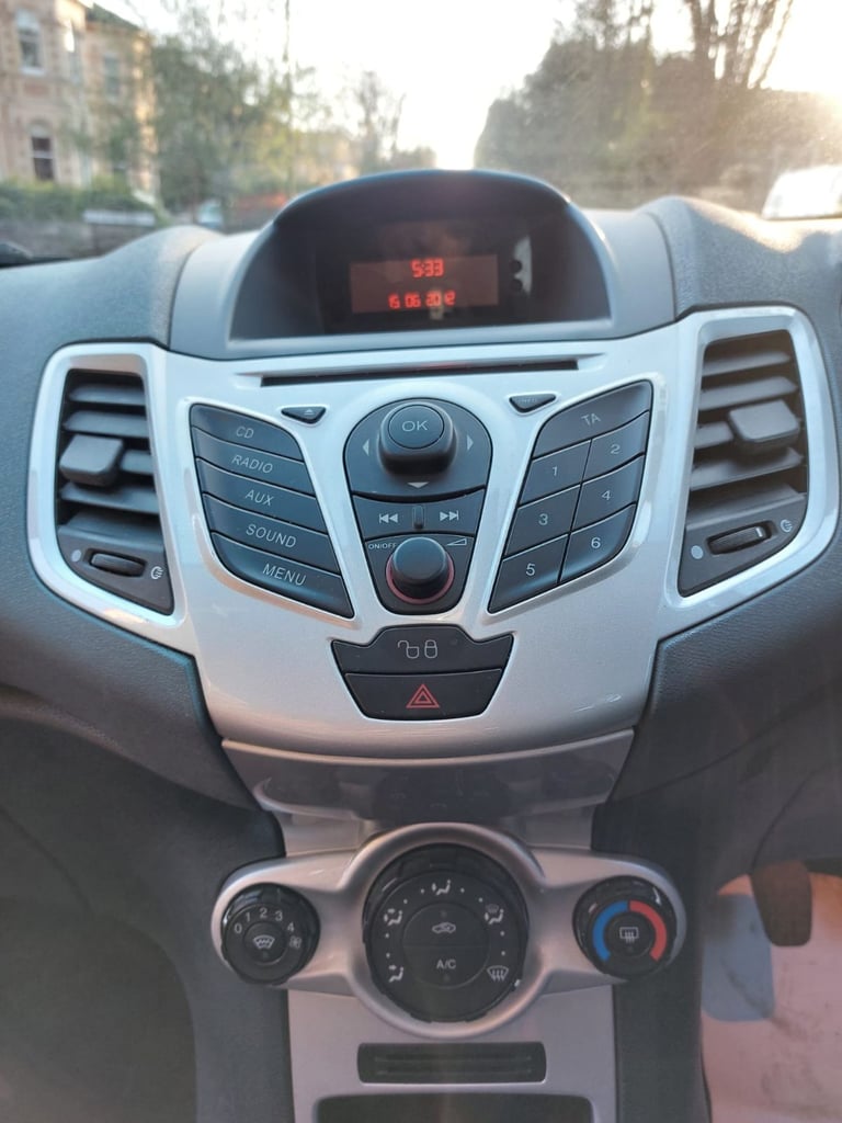 Ford, FIESTA, Hatchback, 2010, Manual, 1242 (cc), 5 doors