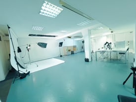 600sq ft Fully Equipped Photo Video Studio Hire Kensington £30ph