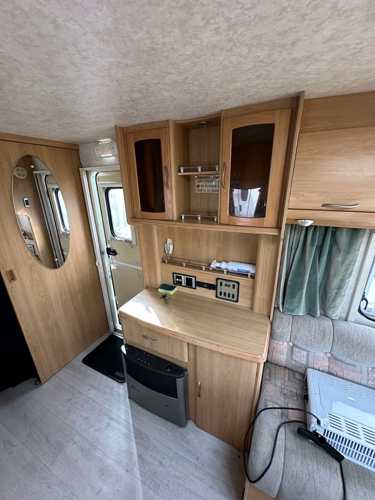 Lunar clubman caravan 2004