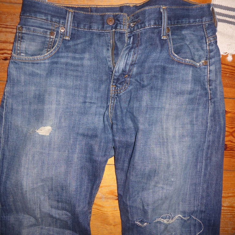 2 pairs mens jeans - 1 pair Levis + 1 unbranded - for up-cycle craft,  material use or repair