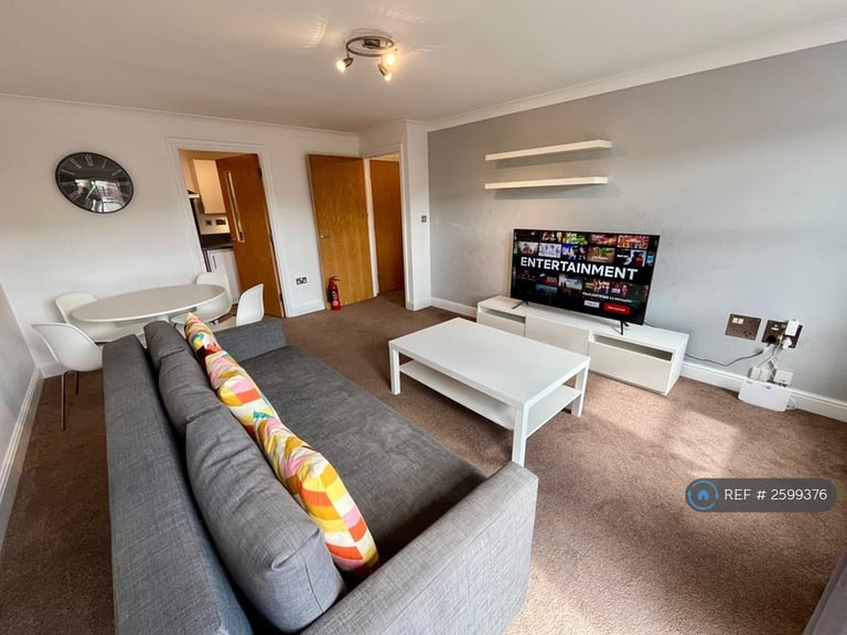2 bedroom flat in Qube, Birmingham, B1 (2 bed) (#2599376)