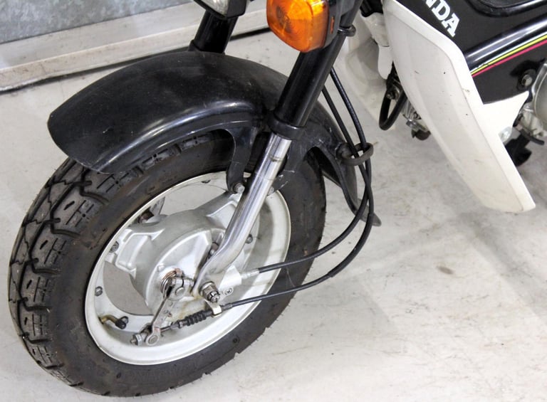 1982 82 Y HONDA CF70 CF 70 CHALLY 3SPD AUTOMATIC CLASSIC SCOOTER UK BIKE NEW MOT