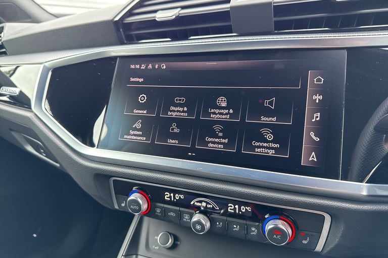 2022 Audi Q3 Black Edition 40 TFSI quattro 190 PS S tronic SUV PETROL Automatic