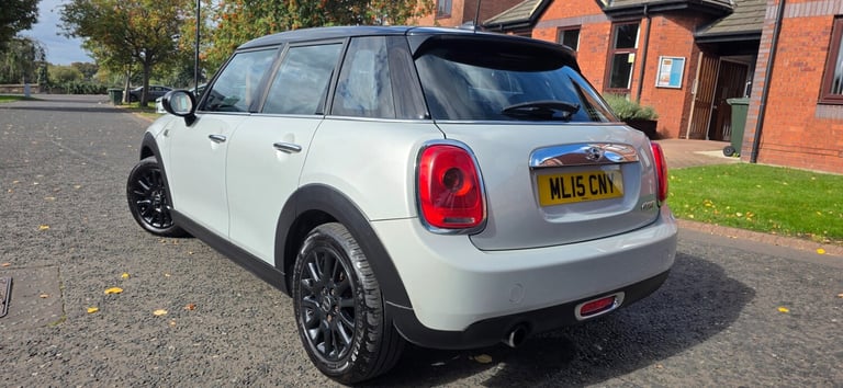 2015 MINI Hatch 1.5 Cooper 5dr HATCHBACK Petrol Manual