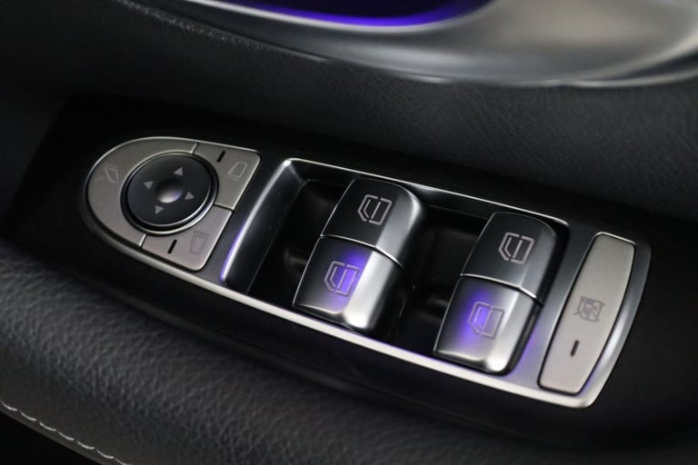2020 Mercedes-Benz E Class 2.0 E300de 13.5kWh AMG Line Edition G-Tronic+ Euro 6 (s/s) 4dr SALOON ...
