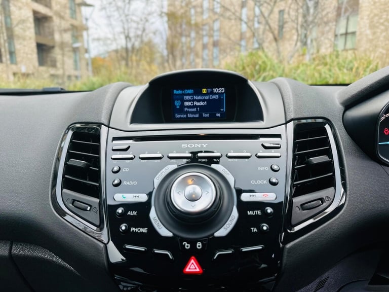 2015 Ford Fiesta 1.0T EcoBoost Titanium Hatchback 5dr Petrol Manual Euro 6