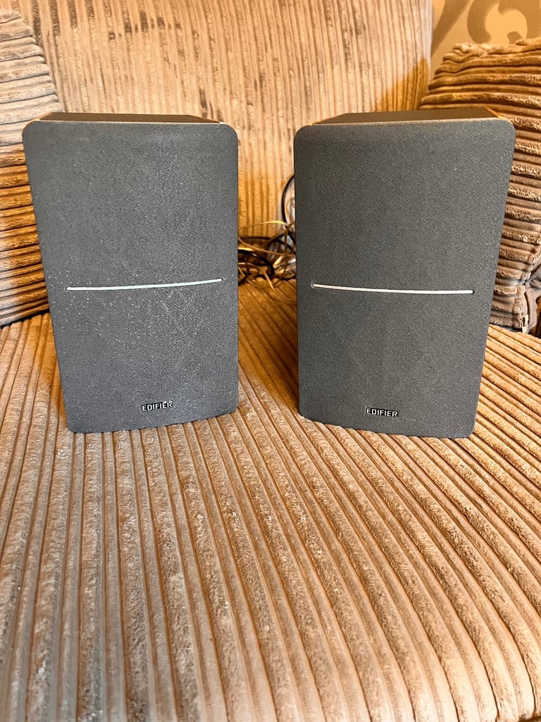 image for Edifier bookshelf multimedia speakers 