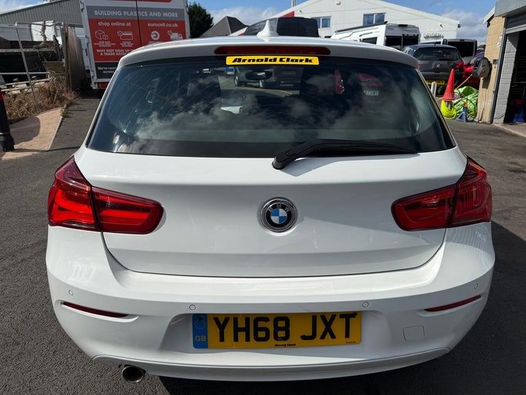 BMW 1 SERIES 1.5 118i SE Business 2018