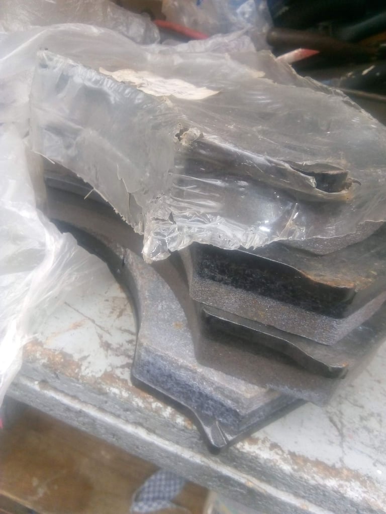 BBU8177 Iveco DAF etc brake pads 