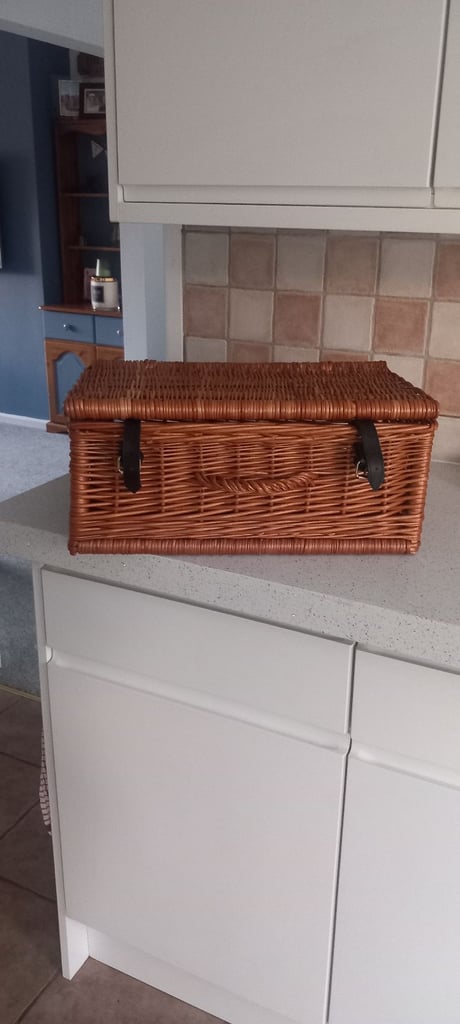 image for Wicker Hamper