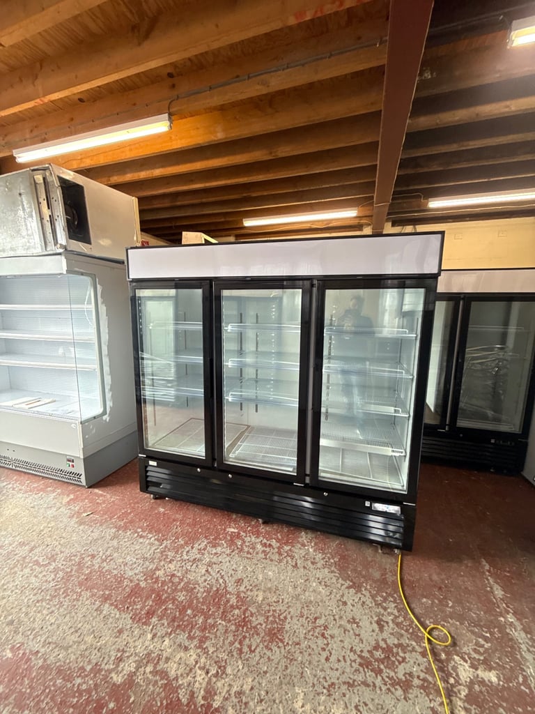 Commercial upright display fridge or freezer display cafe shop supermarket 