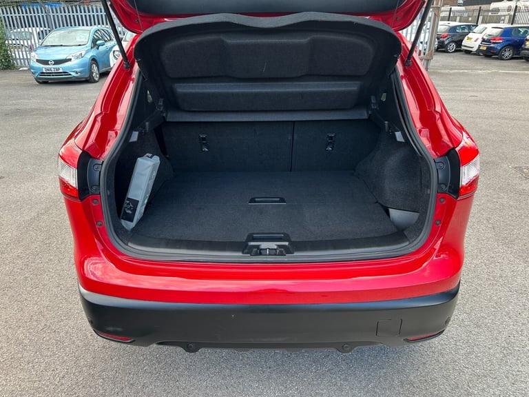 2016 Nissan Qashqai 1.5 dCi N-Tec+ 5dr HATCHBACK Diesel Manual