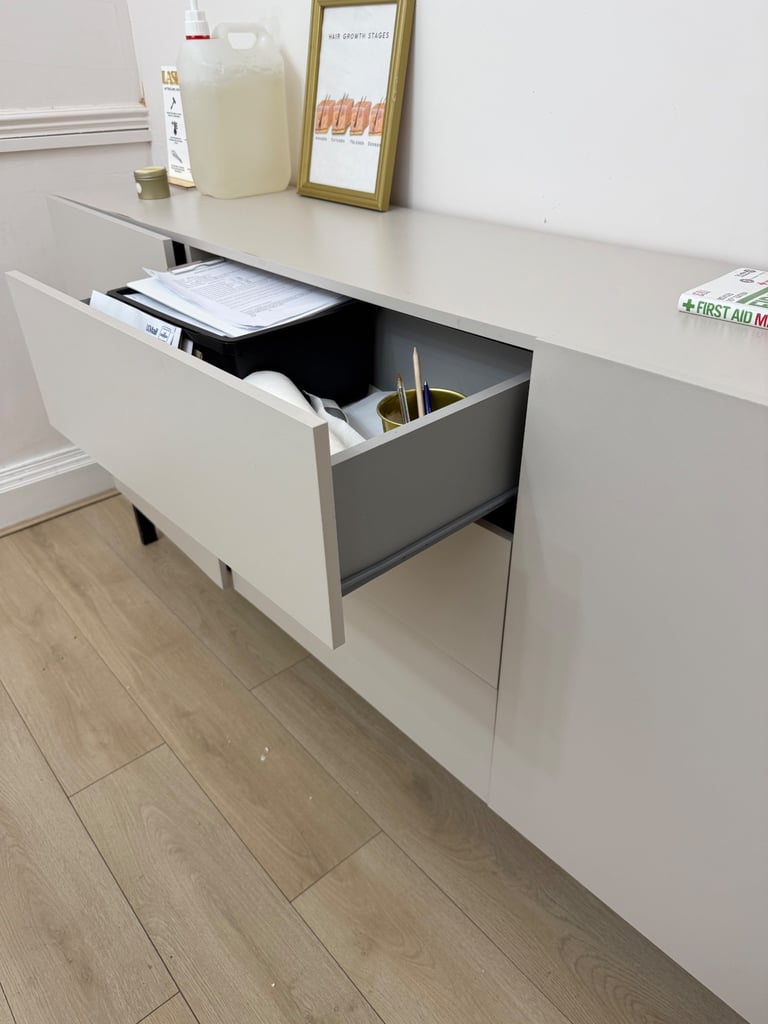 Sideboard 2 cupboards 3 drawers