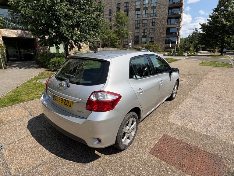 2010 facelift toyota Auris 1.6 automatic, drives perfect, excellent condition inside out,F.S.H 