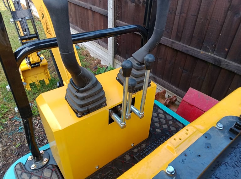 Digmaster one ton digger 