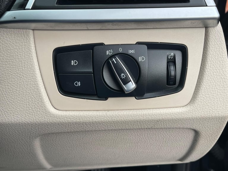 2016 BMW 3 Series 2.0 318d M Sport Auto Euro 6 (s/s) 4dr SALOON Diesel Automatic