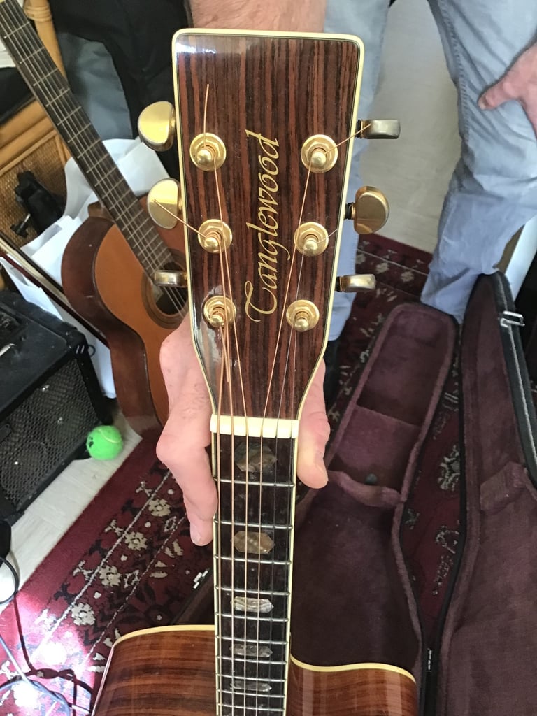 TANGLEWOOD SJ10 Electro Acoustic Guitar