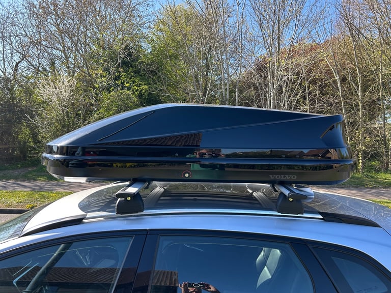 Volvo roof box
