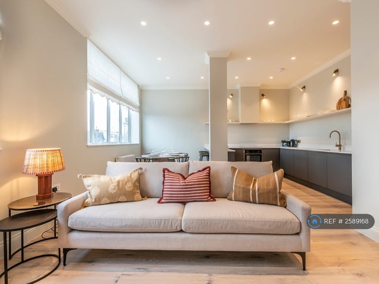 2 bedroom flat in Heath Road, London, TW1 (2 bed) (#2589168)