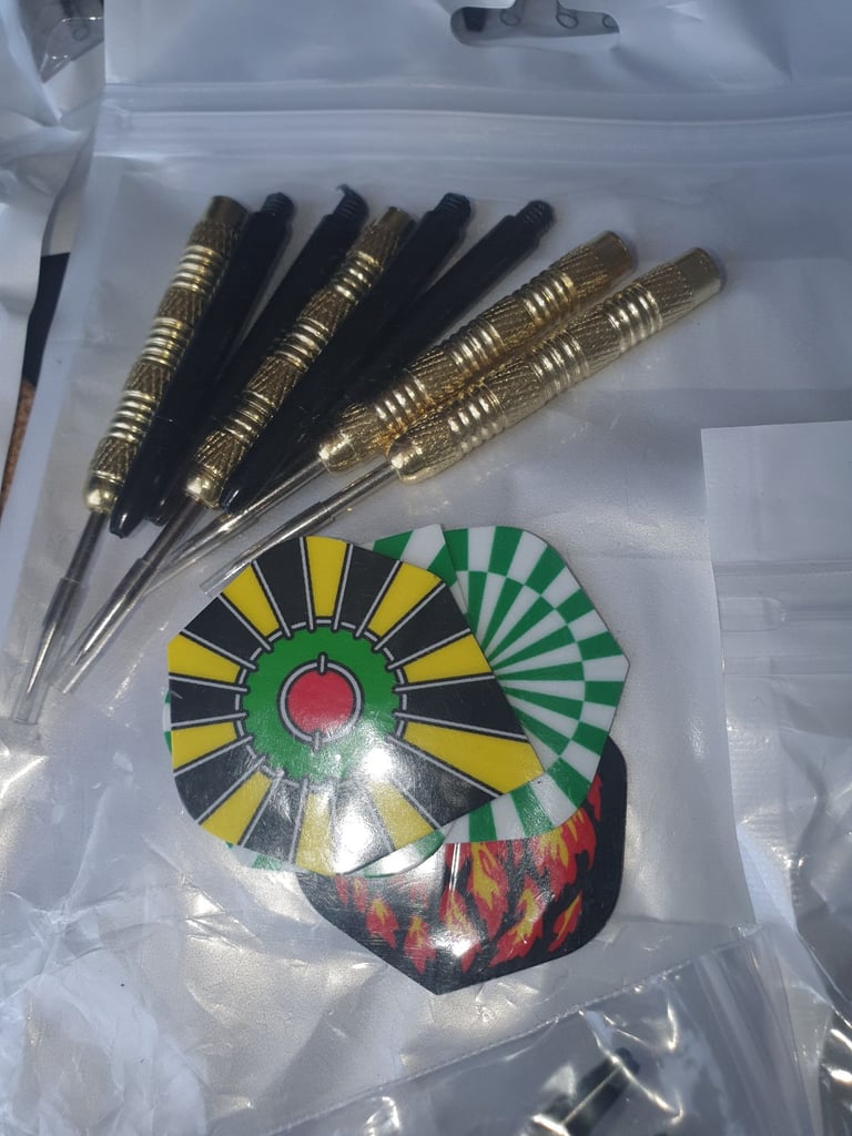 BNIP , 9 Sets Of Darts , 8 Packs With 3 Plus 1 Spare & Other 1 Black With Black Flights , Excellent 