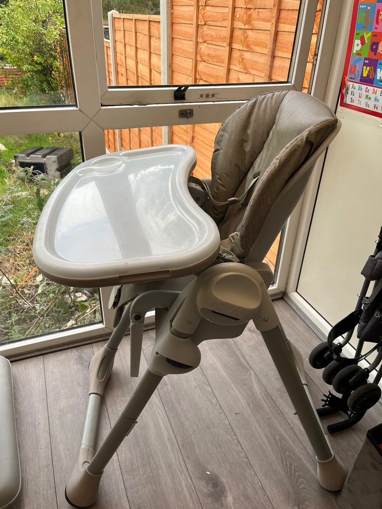 High chair New born plus 