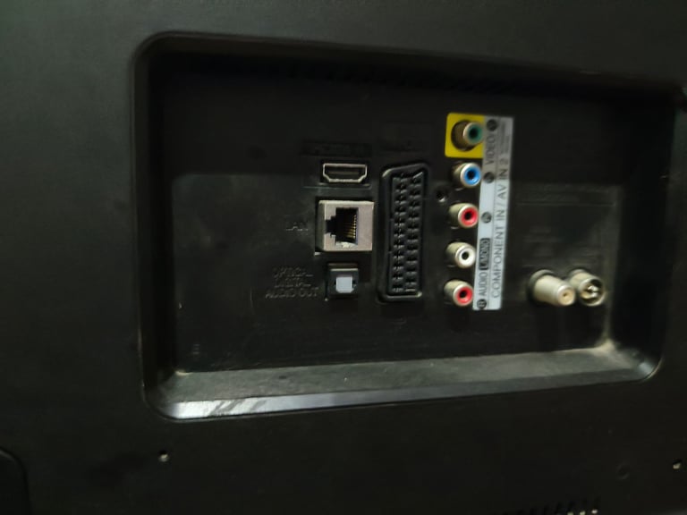 Lg LED TV 42" full HD ideal for gaming 