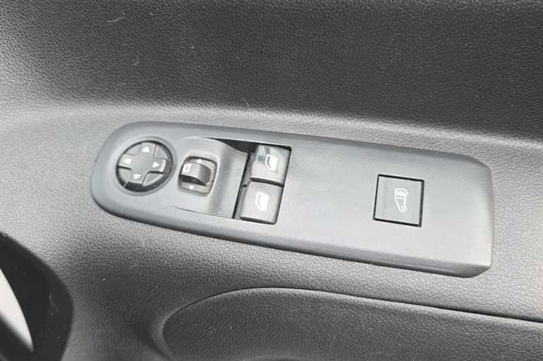 2023 Peugeot Partner 1000 1.5 BlueHDi 100 Professional Premium + Van PANEL VAN DIESEL Manual