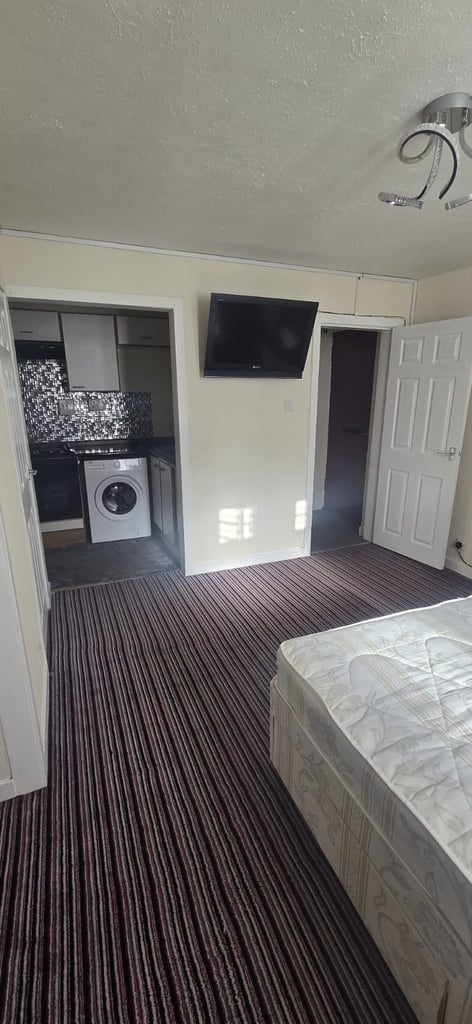 Ground floor flat for rent 