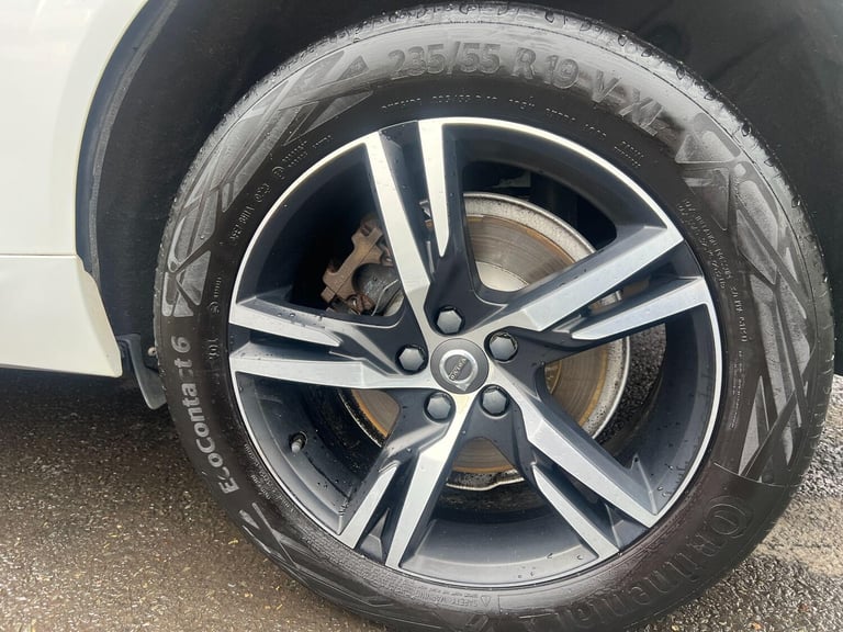 2019 Volvo XC60 2.0 B4 MHEV R-Design Auto AWD Euro 6 (s/s) 5dr ESTATE Diesel/Electric Hybrid Auto...