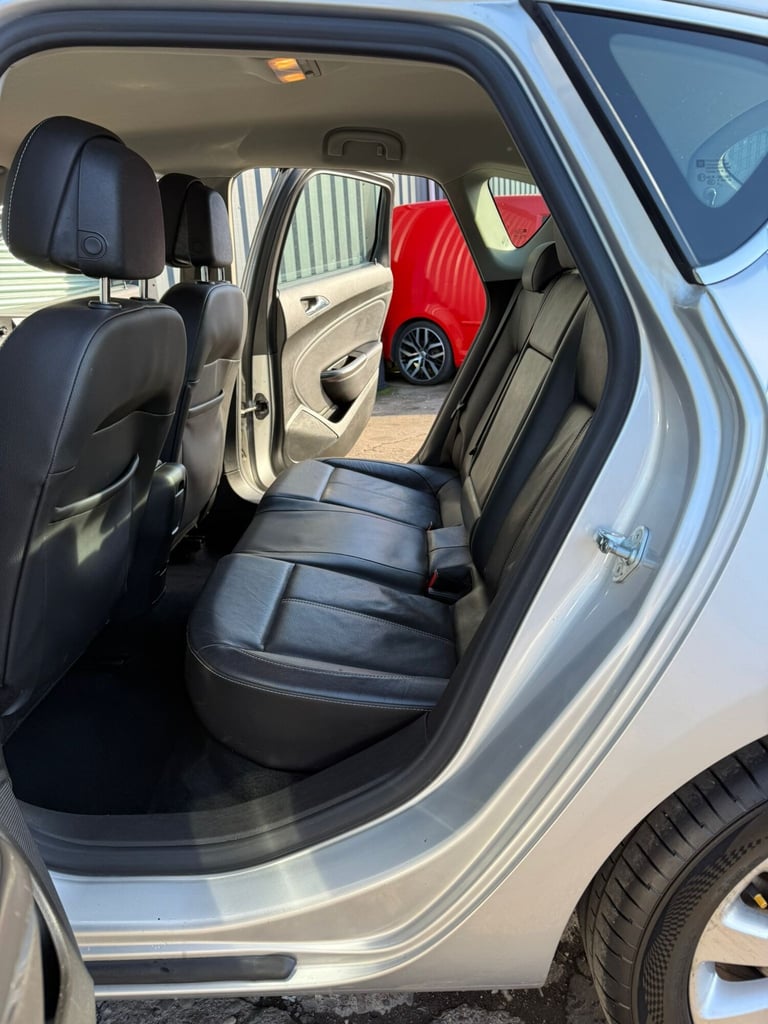 2011 Vauxhall Astra 2.0 CDTi 16V Elite 5dr Auto HATCHBACK Diesel Automatic