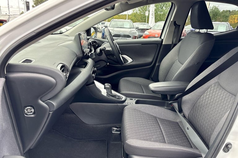 2023 Toyota Yaris 1.5 Hybrid Design 5dr CVT Hatchback Hybrid Automatic
