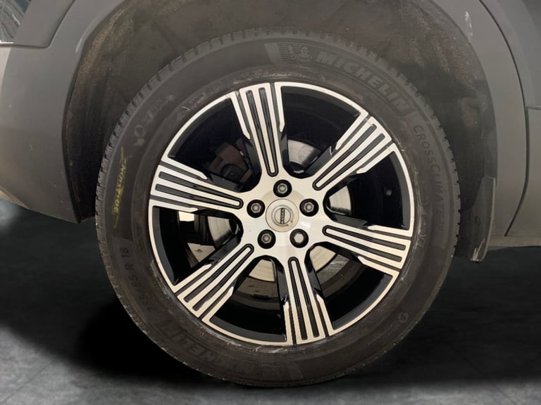 2020 Volvo XC40 2.0 T5 Inscription SUV 5dr Petrol Auto AWD Euro 6 (s/s) (247 ps) - INTELLIS Suv P...