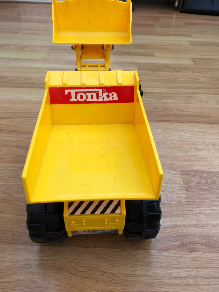 Tonka digger toy