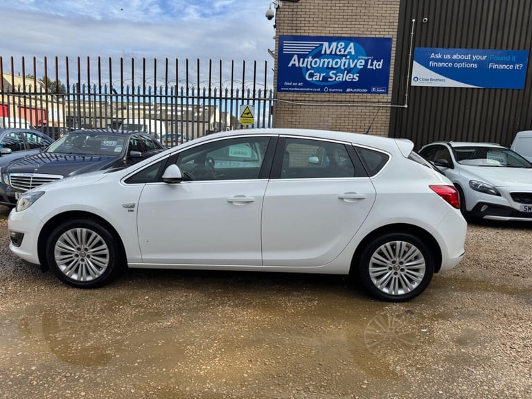 2014 Vauxhall Astra 1.4 16v Excite Euro 5 5dr HATCHBACK Petrol Manual