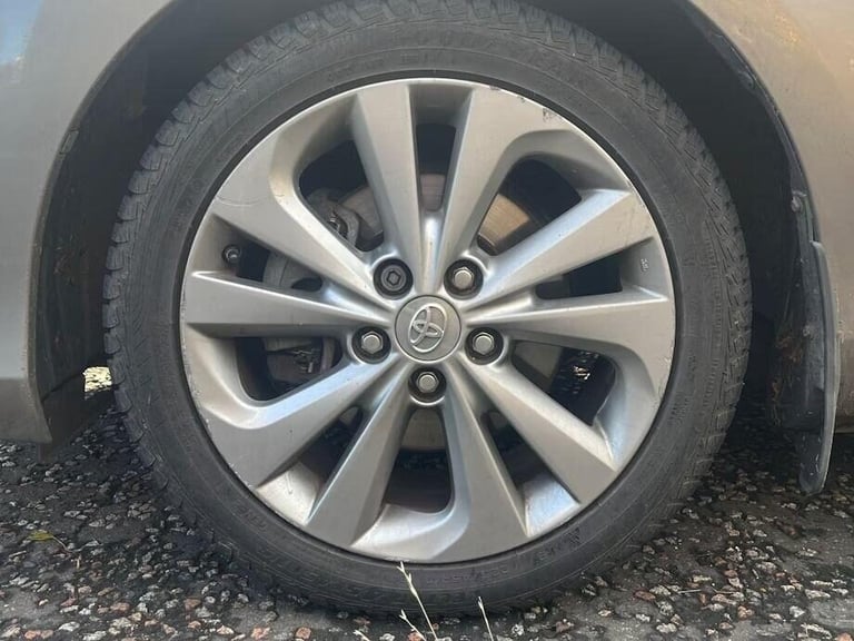 2014 Toyota Auris 1.8 VVT-h Excel Hatchback 5dr Petrol Hybrid CVT Euro 5 (s/s) (136 ps) Hatchback...