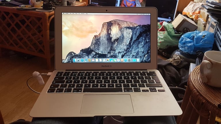 image for apple macbook air osx yosemite a1465 proessor intel core i5 1.4ghz 4g memory intel hd