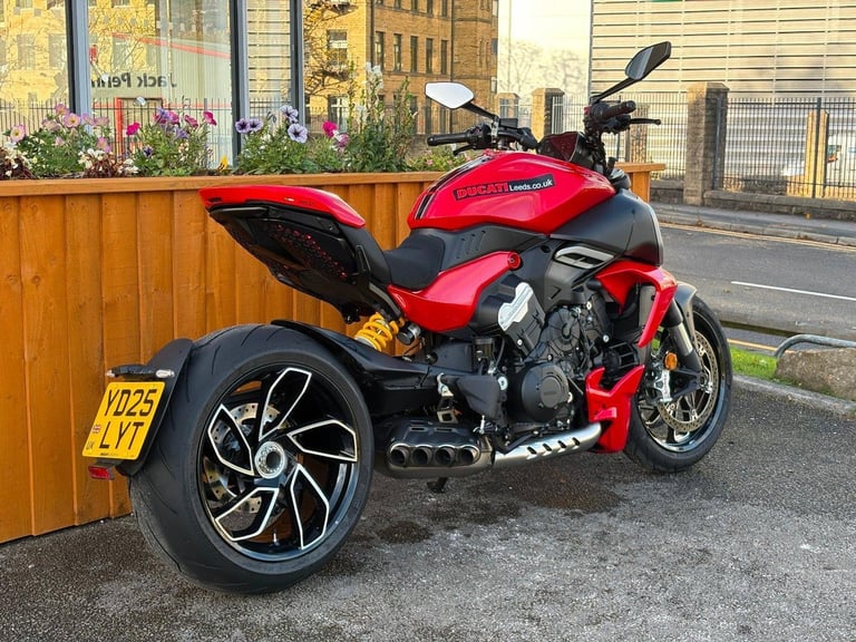 2025 Ducati Diavel V4 with full akro exhaust system