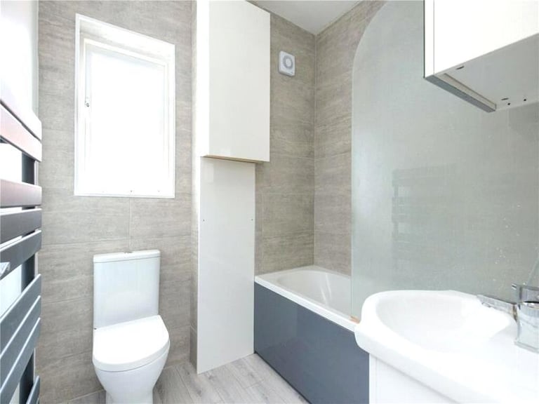 🏡 Bright and spacious room available in the heart of Baker Street 🏡