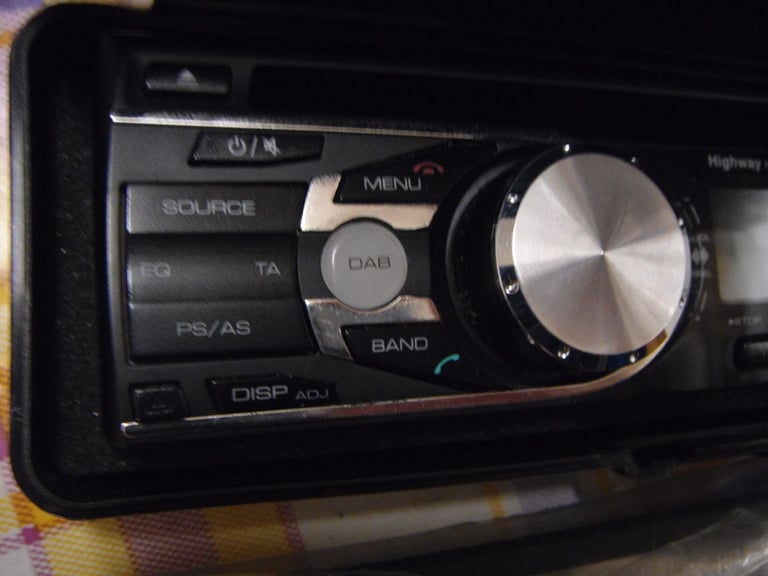 Pure Highway H260DBi in car Digital FM/AM Radio with CD/iPod/Phone/USB Connection and Bluetooth