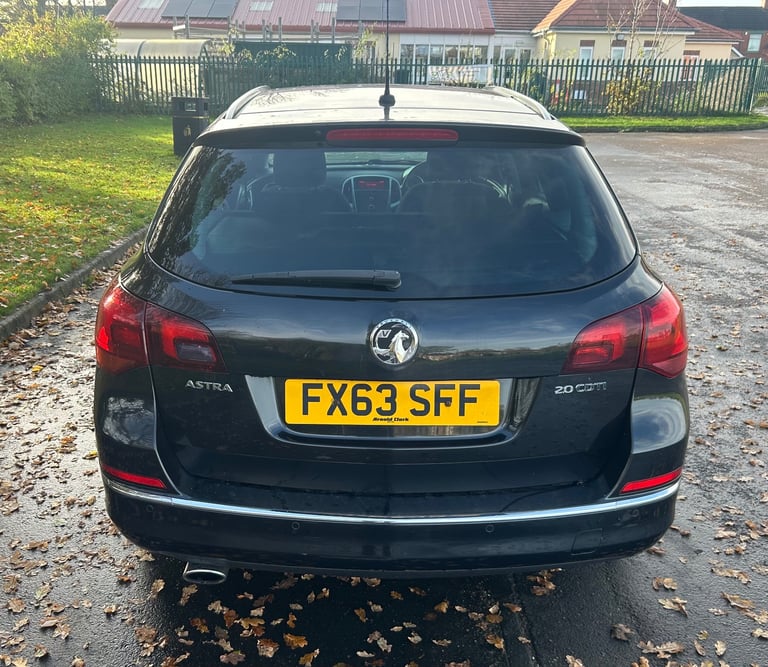 Vauxhall, ASTRA, Hatchback, 2013, Manual, 1956 (cc), 5 doors