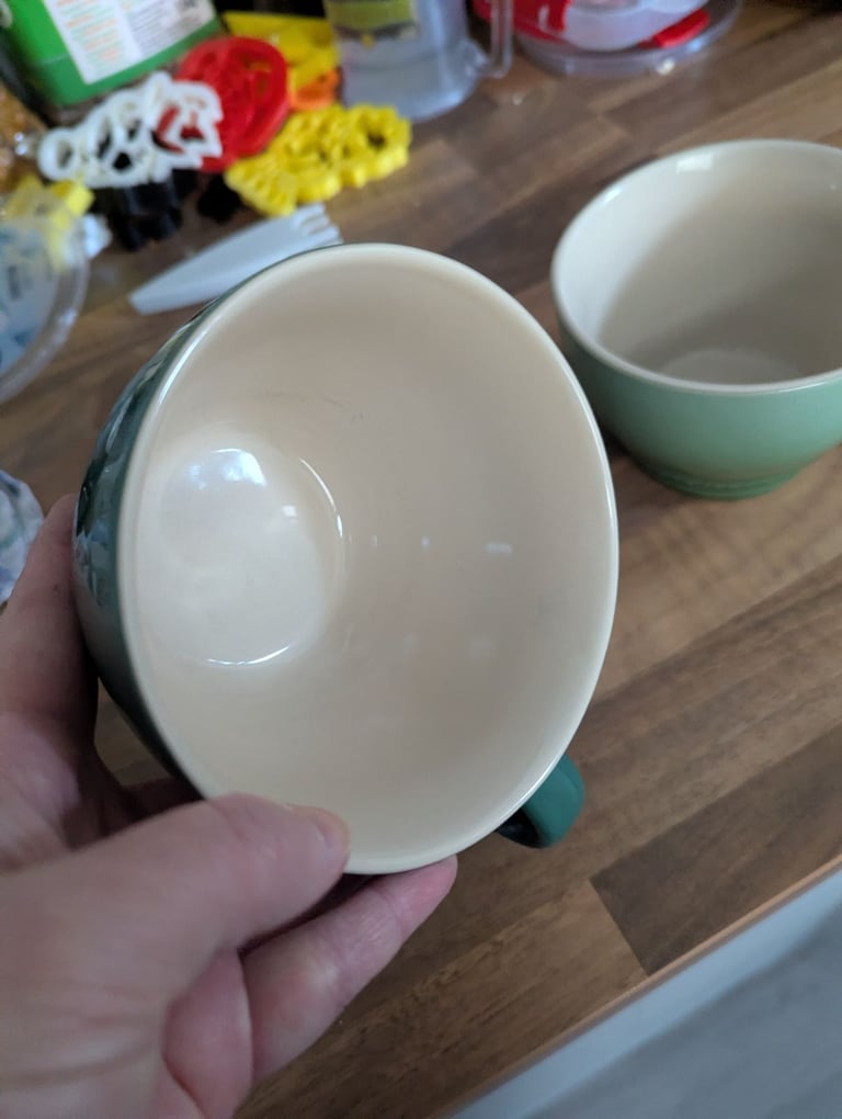 2 Grand Le Creuset stoneware Mugs