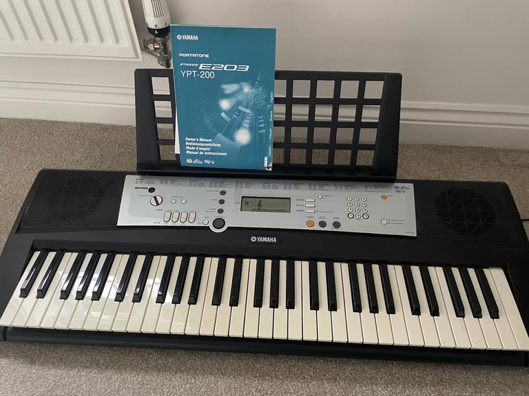 image for Yamaha YPT-200 Electric Keyboard