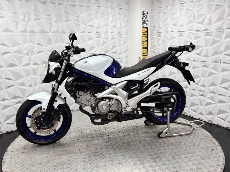 2011 Suzuki Gladius 650 | *WARRANTY PROVIDED*