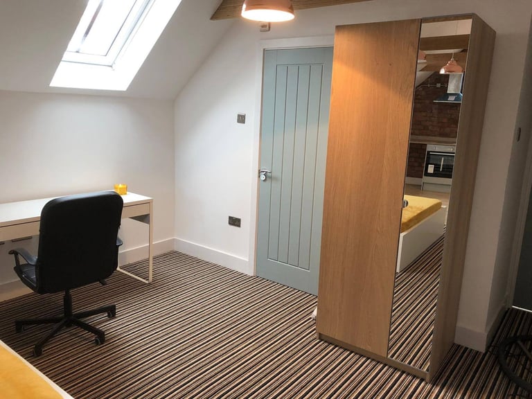 Spacious & Cosy Studio Flat for Rent – CV1 5DW