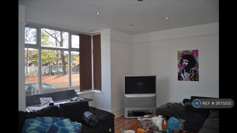 7 bedroom house in Curzon Avenue, Manchester, M14 (7 bed) (#2673202)