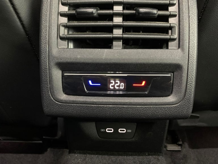2023 Volkswagen Golf 2.0 TSI 320 R 4Motion 5dr DSG HATCHBACK PETROL Automatic