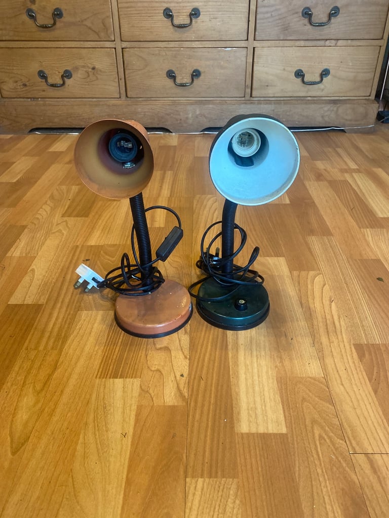 Retro gooseneck desk lamps